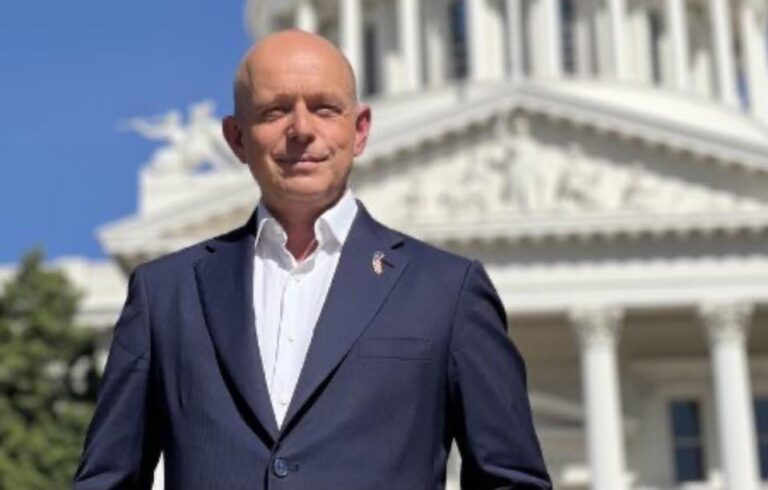 Hilton Pitches Legal Immigration, Lower Costs in California Governor’s Race