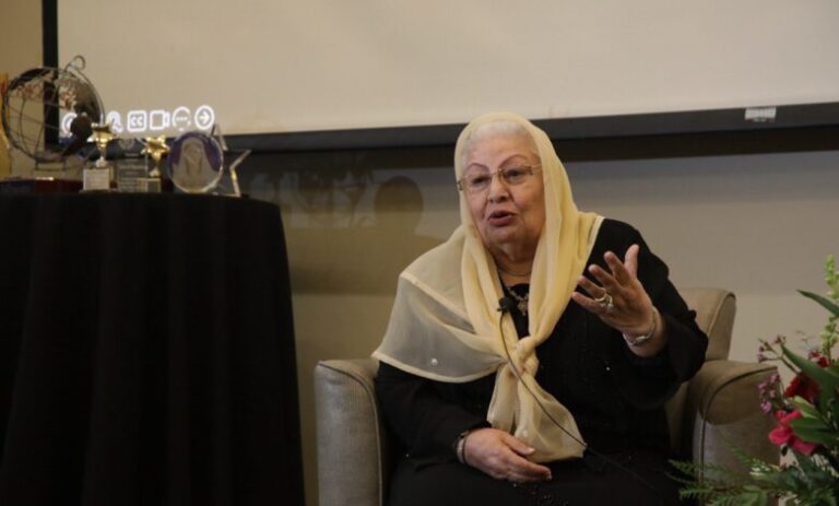 د استاد مهوش آرشیف په ستانفورډ پوهنتون کې پرانستل شو