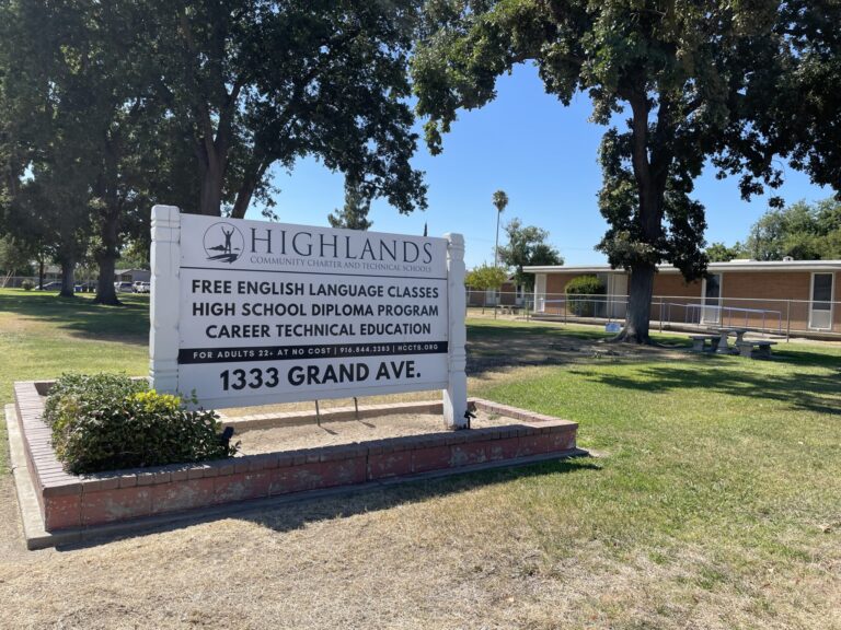 امتیاز مکتب بزرگسالان «هایلندز کامیونیتی» در سکرمنتو لغو شد