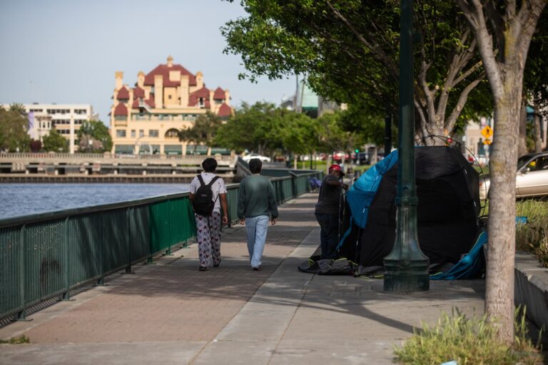 جلوگیری موقت از سیاست‌های جدید مسکن در آمریکا