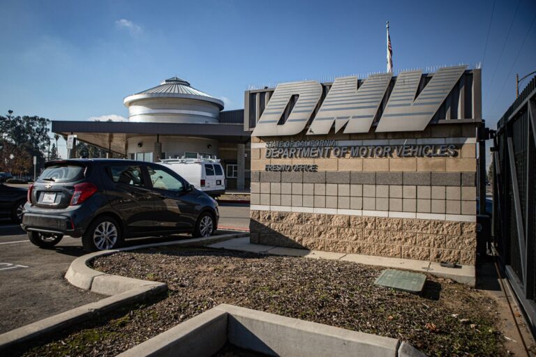 کالیفرنیا در آستانه انتقال داده‌های رانندگان مهاجر به سامانه ملی